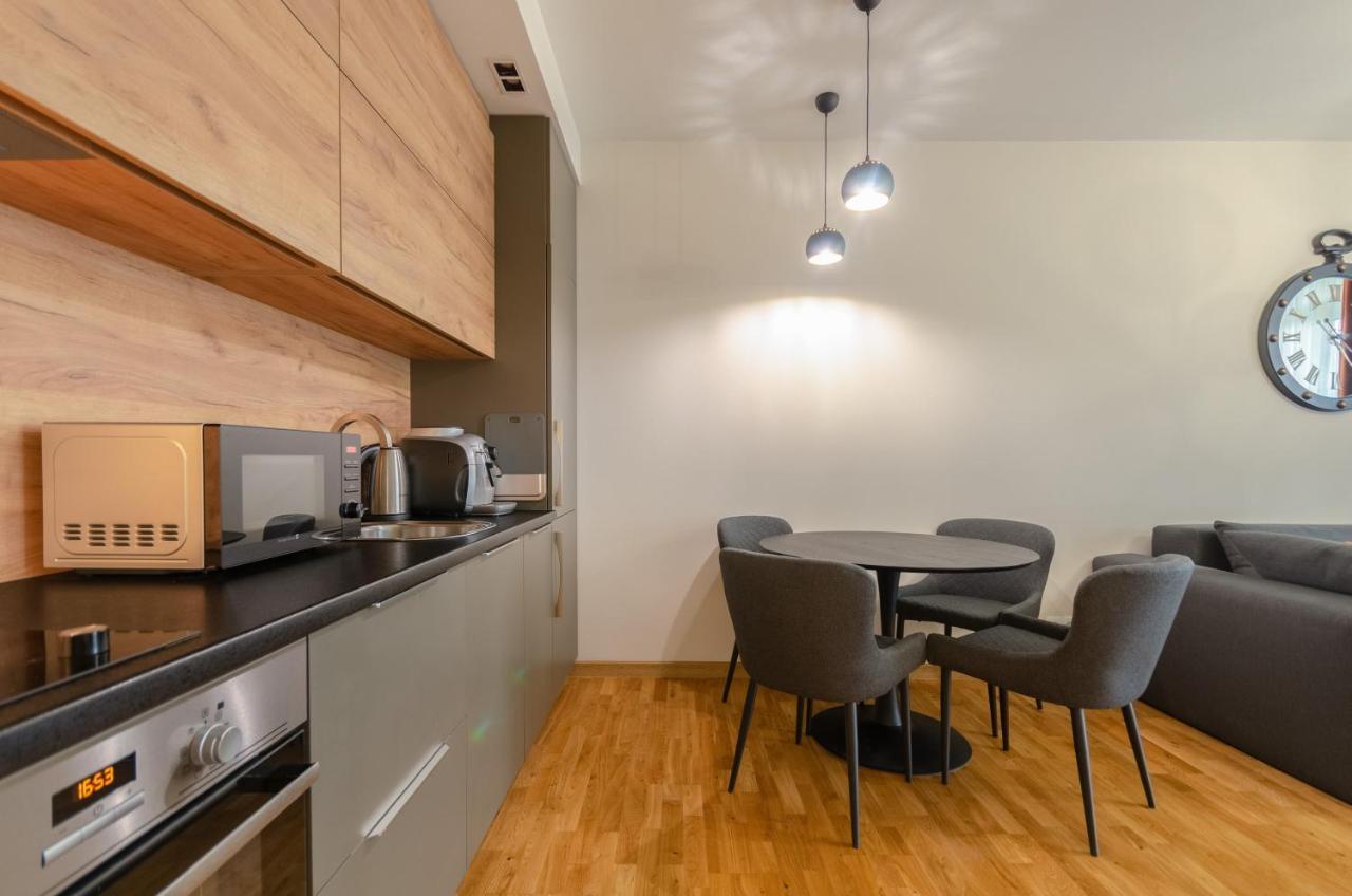 קייב Petrovdom 408-467-471-277-377 In Central Park Cozy Apartments מראה חיצוני תמונה