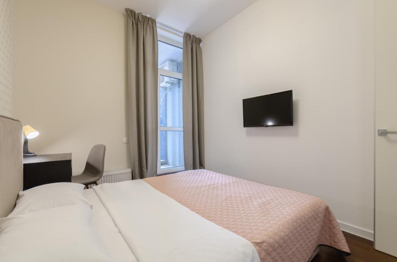 קייב Petrovdom 408-467-471-277-377 In Central Park Cozy Apartments מראה חיצוני תמונה