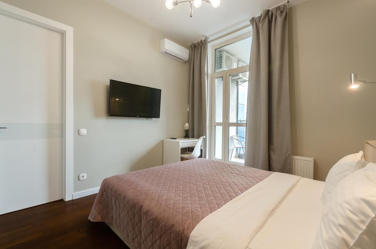 קייב Petrovdom 408-467-471-277-377 In Central Park Cozy Apartments מראה חיצוני תמונה