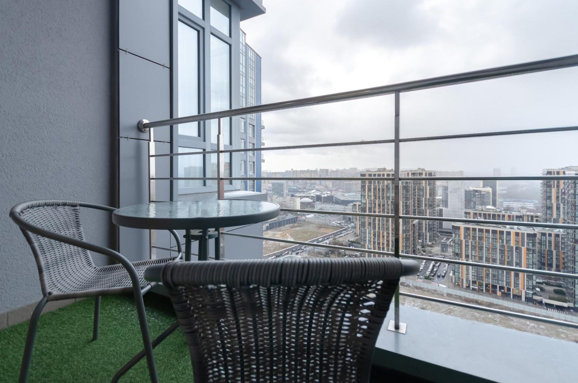 קייב Petrovdom 408-467-471-277-377 In Central Park Cozy Apartments מראה חיצוני תמונה