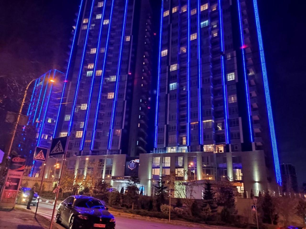 קייב Petrovdom 408-467-471-277-377 In Central Park Cozy Apartments מראה חיצוני תמונה