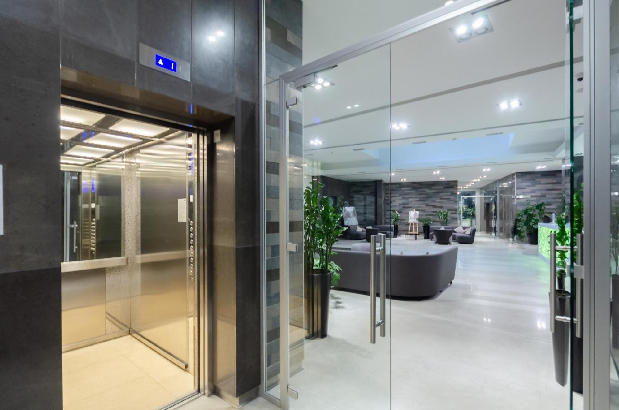 קייב Petrovdom 408-467-471-277-377 In Central Park Cozy Apartments מראה חיצוני תמונה