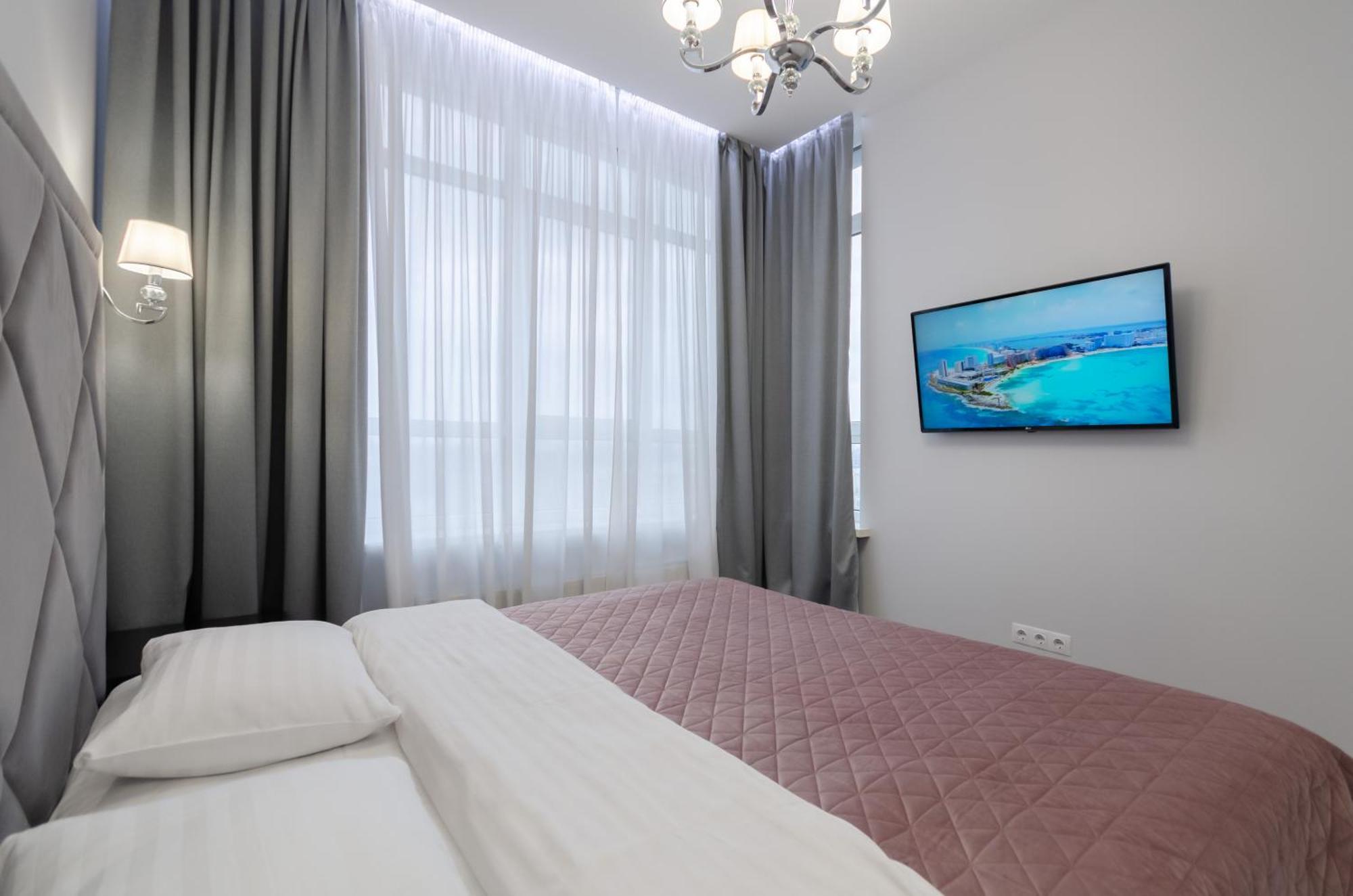 קייב Petrovdom 408-467-471-277-377 In Central Park Cozy Apartments מראה חיצוני תמונה