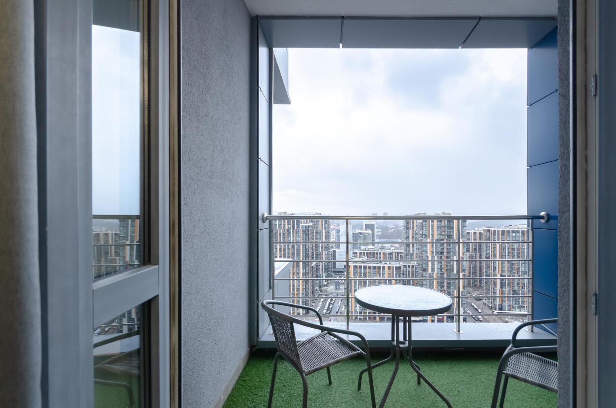 קייב Petrovdom 408-467-471-277-377 In Central Park Cozy Apartments מראה חיצוני תמונה