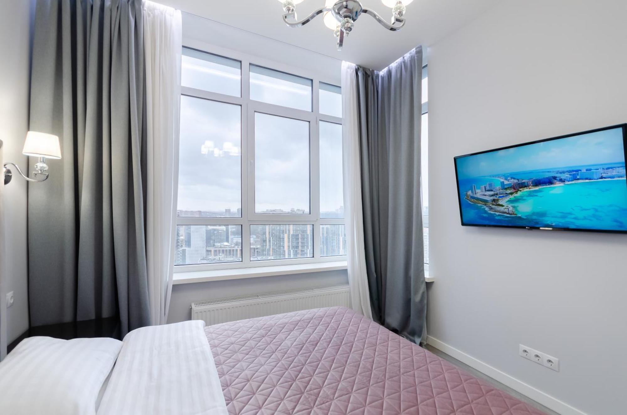 קייב Petrovdom 408-467-471-277-377 In Central Park Cozy Apartments מראה חיצוני תמונה
